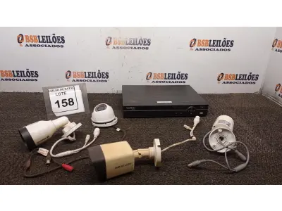 LOTE 158 - 01 DVR MARCA INTELBRAS MODELO VD 3016 E 04 CÂMERAS DE MONITORAMENTO. (NO ESTADO) ATENÇÃO! FAZER A VISITAÇÃO ANTES DE ARREMATAR, NÃO SABEMOS SE FUNCIONA, LEILÃO NÃO TEM GARANTIA E NEM DEVOLUÇÃO, SUJEITO A POSSÍVEIS AVARIAS VISÍVEIS/OCULTAS E/OU AUSÊNCIA DE COMPONENTES.