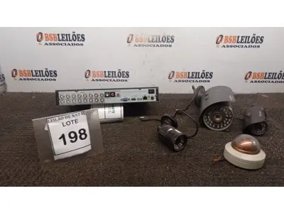 LOTE 198 - 01 DVR MARCA INTELBRAS MODELO VD 3016 E 04CAMERAS DE MONITORAMENTO. (NO ESTADO) ATENÇÃO! FAZER A VISITAÇÃO ANTES DE ARREMATAR, NÃO SABEMOS SE FUNCIONA, LEILÃO NÃO TEM GARANTIA E NEM DEVOLUÇÃO, SUJEITO A POSSÍVEIS AVARIAS VISÍVEIS/OCULTAS E/OU AUSÊNCIA DE COMPONENTES.