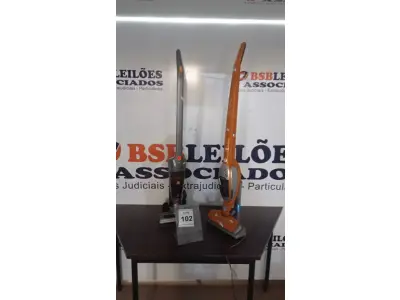 LOTE 102 - 02 ASPIRADORES DE PÓ MÍDIA E ELECTROLUX (NO ESTADO) ATENÇÃO! FAZER A VISITAÇÃO ANTES DE ARREMATAR, NÃO SABEMOS SE FUNCIONA, LEILÃO NÃO TEM GARANTIA E NEM DEVOLUÇÃO, SUJEITO A POSSÍVEIS AVARIAS VISÍVEIS/OCULTAS E/OU AUSÊNCIA DE COMPONENTES.
