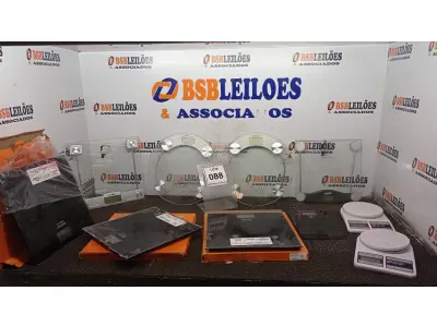 LOTE 088 - 06 BALANÇAS CORPORAIS E 02 BALANÇAS DE PRECISÃO. (NO ESTADO) ATENÇÃO! FAZER A VISITAÇÃO ANTES DE ARREMATAR, NÃO SABEMOS SE FUNCIONA, LEILÃO NÃO TEM GARANTIA E NEM DEVOLUÇÃO, SUJEITO A POSSÍVEIS AVARIAS VISÍVEIS/OCULTAS E/OU AUSÊNCIA DE COMPONENTES.