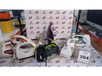 LOTE 264 - 08 FERROS DE PASSAR DE MARCAS E MODELOS DIVERSOS. (NO ESTADO) ATENÇÃO! FAZER A VISITAÇÃO ANTES DE ARREMATAR, NÃO SABEMOS SE FUNCIONA, LEILÃO NÃO TEM GARANTIA E NEM DEVOLUÇÃO, SUJEITO A POSSÍVEIS AVARIAS VISÍVEIS/OCULTAS E/OU AUSÊNCIA DE COMPONENTES.