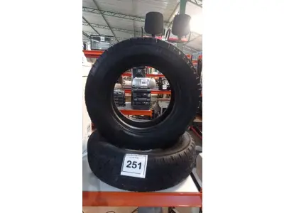 LOTE 251 - 02 PNEUS REMOLD MEDIDA 185 R14C. (NO ESTADO) ATENÇÃO! FAZER A VISITAÇÃO ANTES DE ARREMATAR, NÃO SABEMOS SE FUNCIONA, LEILÃO NÃO TEM GARANTIA E NEM DEVOLUÇÃO, SUJEITO A POSSÍVEIS AVARIAS VISÍVEIS/OCULTAS E/OU AUSÊNCIA DE COMPONENTES.