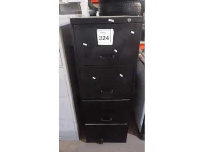 LOTE 324 - 01 ARQUIVO DE AÇO COM 04 GAVETAS. (NO ESTADO) ATENÇÃO! FAZER A VISITAÇÃO ANTES DE ARREMATAR, NÃO SABEMOS SE FUNCIONA, LEILÃO NÃO TEM GARANTIA E NEM DEVOLUÇÃO, SUJEITO A POSSÍVEIS AVARIAS VISÍVEIS/OCULTAS E/OU AUSÊNCIA DE COMPONENTES.