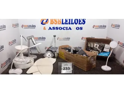 LOTE 233 - 03 LUMINÁRIAS DE MESA E GRANDE QUANTIDADE DE CONTADOR WEG. (NO ESTADO) ATENÇÃO! FAZER A VISITAÇÃO ANTES DE ARREMATAR, NÃO SABEMOS SE FUNCIONA, LEILÃO NÃO TEM GARANTIA E NEM DEVOLUÇÃO, SUJEITO A POSSÍVEIS AVARIAS VISÍVEIS/OCULTAS E/OU AUSÊNCIA DE COMPONENTES.