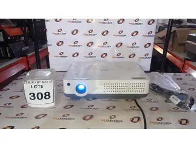 LOTE 308 - 01 PROJETOR MARCA SANYO COM CABOS. (NO ESTADO) ATENÇÃO! FAZER A VISITAÇÃO ANTES DE ARREMATAR, NÃO SABEMOS SE FUNCIONA, LEILÃO NÃO TEM GARANTIA E NEM DEVOLUÇÃO, SUJEITO A POSSÍVEIS AVARIAS VISÍVEIS/OCULTAS E/OU AUSÊNCIA DE COMPONENTES.