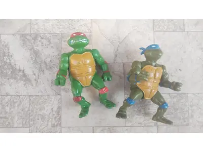 01 LOTE COM BONECOS COLECIONÁVEIS TARTARUGAS NINJAS. (NO ESTADO) ATENÇÃO! FAZER A VISITAÇÃO ANTES DE ARREMATAR, NÃO SABEMOS SE FUNCIONA, LEILÃO NÃO TEM GARANTIA E NEM DEVOLUÇÃO, SUJEITO A POSSÍVEIS AVARIAS VISÍVEIS/OCULTAS E/OU AUSÊNCIA DE COMPONENTES.