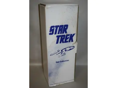 01 BONECO DE COLEÇÃO HAMILTON RJ ERNST STAR TREK SULU DOLL 1988 MIB. (NO ESTADO) ATENÇÃO! FAZER A VISITAÇÃO ANTES DE ARREMATAR, NÃO SABEMOS SE FUNCIONA, LEILÃO NÃO TEM GARANTIA E NEM DEVOLUÇÃO, SUJEITO A POSSÍVEIS AVARIAS VISÍVEIS/OCULTAS E/OU AUSÊNCIA DE COMPONENTES.
