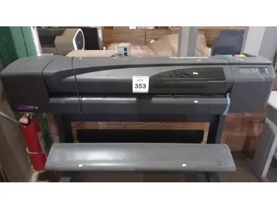 LOTE 353 - 01 PLOTTER MODELO DESIGNJET 800 MARCA HP. (NO ESTADO) ATENÇÃO! FAZER A VISITAÇÃO ANTES DE ARREMATAR, NÃO SABEMOS SE FUNCIONA, LEILÃO NÃO TEM GARANTIA E NEM DEVOLUÇÃO, SUJEITO A POSSÍVEIS AVARIAS VISÍVEIS/OCULTAS E/OU AUSÊNCIA DE COMPONENTES.