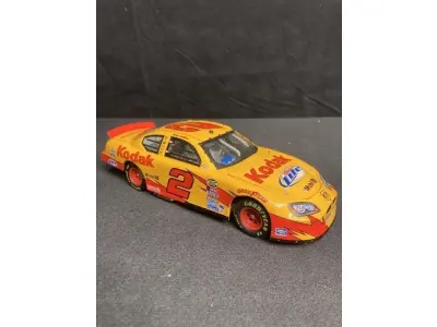 LOTE 095 - 01 RARA MINIATURA RUSTY WALLACE 1/24 2005 KODAK/LITE X,METAL SUPER CONSERVADA PARECE NOVA, ITEM COMPRADO EM GAREGEM DE ANTIGUIDADES NOS EUA. ITEM DE COLEÇAO. (NO ESTADO) ATENÇÃO! FAZER A VISITAÇÃO ANTES DE ARREMATAR, NÃO SABEMOS SE FUNCIONA, LEILÃO NÃO TEM GARANTIA E NEM DEVOLUÇÃO, SUJEITO A POSSÍVEIS AVARIAS VISÍVEIS/OCULTAS E/OU AUSÊNCIA DE COMPONENTES.