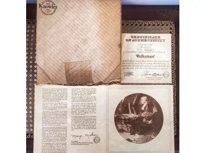 LOTE 234 - 01 PRATO DE NORMAN ROCKWELL EDIÇÃO LIMITADA "REFLEXÕES"PRATO OFICIAL DE EDIÇÃO LIMITADA DE 1979 PRATO NUMERADO O1644E COM CERTIFICADO PRATO DO DIA DAS MÃES ENDOSSADO COM CERTIFICADO COMO UM GENUÍNO CLÁSSICO ROCKWELL. FINA EDWIN M KNOWLES. COM CERTIFICADO DE AUTENTICIDADE, ESTE PRATO RETRATA “REFLEXÕES" E É FEITO NOS ESTADOS UNIDOS. PERFEITO PARA FÃS DA ICÔNICA OBRA DE ROCKWELL, ESTE PRATO DE COLECIONADOR É UM ITEM ESSENCIAL PARA QUALQUER COLEÇÃO. COM 21 CM DE DIÂMETRO ADICIONE ESTA PEÇA DESLUMBRANTE À SUA COLEÇÃO HOJE MESMO E ADMIRE OS DETALHES COMPLEXOS E AS BELAS CORES QUE FAZEM DESTE PRATO UMA OBRA DE ARTE. COM CERTIFICADO DE AUTENTICIDADE. ITEM COMPRADO E GARAGENS DE ANTIGUIDADES NOS EUA. SUPORTE PARA PRATO NÃO INCLUÍDO NESTA VENDA. (NO ESTADO) ATENÇÃO! FAZER A VISITAÇÃO ANTES DE ARREMATAR, NÃO SABEMOS SE FUNCIONA, LEILÃO NÃO TEM GARANTIA E NEM DEVOLUÇÃO, SUJEITO A POSSÍVEIS AVARIAS VISÍVEIS/OCULTAS E/OU AUSÊNCIA DE COMPONENTES.