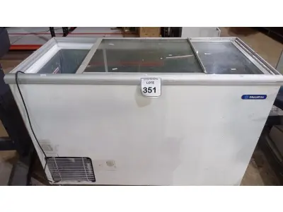 LOTE 351 - 01 FREEZER HORIZONTAL. (NO ESTADO) ATENÇÃO! FAZER A VISITAÇÃO ANTES DE ARREMATAR, NÃO SABEMOS SE FUNCIONA, LEILÃO NÃO TEM GARANTIA E NEM DEVOLUÇÃO, SUJEITO A POSSÍVEIS AVARIAS VISÍVEIS/OCULTAS E/OU AUSÊNCIA DE COMPONENTES.