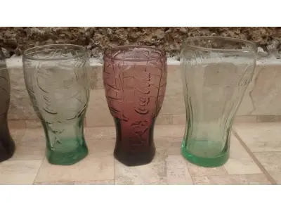 LOTE 061 - 01 COLEÇAO DE COPOS COCA-COLA - MC DONALDS - COPA DO MUNDO LOTE COM 6 COPOS. (NO ESTADO) ATENÇÃO! FAZER A VISITAÇÃO ANTES DE ARREMATAR, NÃO SABEMOS SE FUNCIONA, LEILÃO NÃO TEM GARANTIA E NEM DEVOLUÇÃO, SUJEITO A POSSÍVEIS AVARIAS VISÍVEIS/OCULTAS E/OU AUSÊNCIA DE COMPONENTES.