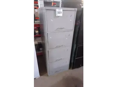 LOTE 323 - 01 ARQUIVO DE AÇO COM 04 GAVETAS. (NO ESTADO) ATENÇÃO! FAZER A VISITAÇÃO ANTES DE ARREMATAR, NÃO SABEMOS SE FUNCIONA, LEILÃO NÃO TEM GARANTIA E NEM DEVOLUÇÃO, SUJEITO A POSSÍVEIS AVARIAS VISÍVEIS/OCULTAS E/OU AUSÊNCIA DE COMPONENTES.