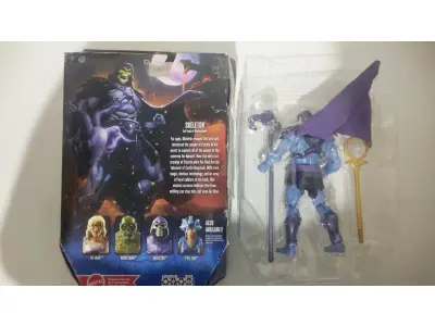 LOTE 085 - 01 BONECO ESQUELETO HE-MAN REVELATION 18CM MASTERVERSE INTEN DE COLEÇAO COMPRADO EM GARAGEM NOS EUA. (NO ESTADO) ATENÇÃO! FAZER A VISITAÇÃO ANTES DE ARREMATAR, NÃO SABEMOS SE FUNCIONA, LEILÃO NÃO TEM GARANTIA E NEM DEVOLUÇÃO, SUJEITO A POSSÍVEIS AVARIAS VISÍVEIS/OCULTAS E/OU AUSÊNCIA DE COMPONENTES.