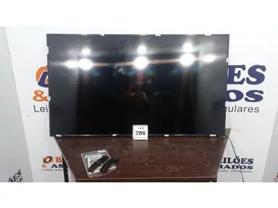 LOTE 286 - 01 TV LCD 55’’ MARCA SAMSUNG. (NO ESTADO) ATENÇÃO! FAZER A VISITAÇÃO ANTES DE ARREMATAR, NÃO SABEMOS SE FUNCIONA, LEILÃO NÃO TEM GARANTIA E NEM DEVOLUÇÃO, SUJEITO A POSSÍVEIS AVARIAS VISÍVEIS/OCULTAS E/OU AUSÊNCIA DE COMPONENTES.