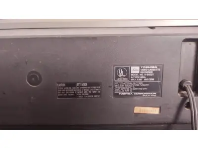 LOTE 213 - 01 VÍDEO CASSETE TOSHIBA BETAMAX ITEM MUITO BEM CONSERVADO ITEM IMPORTADO DO JAPÃO. (NO ESTADO) ATENÇÃO! FAZER A VISITAÇÃO ANTES DE ARREMATAR, NÃO SABEMOS SE FUNCIONA, LEILÃO NÃO TEM GARANTIA E NEM DEVOLUÇÃO, SUJEITO A POSSÍVEIS AVARIAS VISÍVEIS/OCULTAS E/OU AUSÊNCIA DE COMPONENTES.