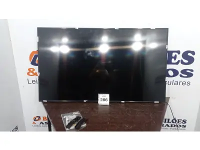 LOTE 286 - 01 TV LCD 55’’ MARCA SAMSUNG. (NO ESTADO) ATENÇÃO! FAZER A VISITAÇÃO ANTES DE ARREMATAR, NÃO SABEMOS SE FUNCIONA, LEILÃO NÃO TEM GARANTIA E NEM DEVOLUÇÃO, SUJEITO A POSSÍVEIS AVARIAS VISÍVEIS/OCULTAS E/OU AUSÊNCIA DE COMPONENTES.