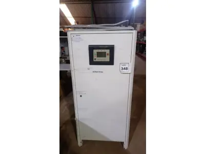 LOTE 348 - 01 NOBREAK 40KVA MARCA GE. (NO ESTADO) ATENÇÃO! FAZER A VISITAÇÃO ANTES DE ARREMATAR, NÃO SABEMOS SE FUNCIONA, LEILÃO NÃO TEM GARANTIA E NEM DEVOLUÇÃO, SUJEITO A POSSÍVEIS AVARIAS VISÍVEIS/OCULTAS E/OU AUSÊNCIA DE COMPONENTES.