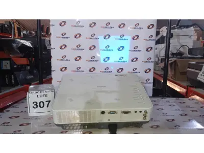 LOTE 307 - 01 PROJETOR MARCA SANYO COM CABOS. (NO ESTADO) ATENÇÃO! FAZER A VISITAÇÃO ANTES DE ARREMATAR, NÃO SABEMOS SE FUNCIONA, LEILÃO NÃO TEM GARANTIA E NEM DEVOLUÇÃO, SUJEITO A POSSÍVEIS AVARIAS VISÍVEIS/OCULTAS E/OU AUSÊNCIA DE COMPONENTES.