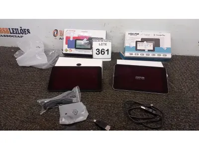 LOTE 361 - 01 TABLET NA COR BRANCA MARCAS FOSOTN E 01 TABLET NA COR PRETA MIDI PRO COM CARREGADOR. (NO ESTADO) ATENÇÃO! FAZER A VISITAÇÃO ANTES DE ARREMATAR, NÃO SABEMOS SE FUNCIONA, LEILÃO NÃO TEM GARANTIA E NEM DEVOLUÇÃO, SUJEITO A POSSÍVEIS AVARIAS VISÍVEIS/OCULTAS E/OU AUSÊNCIA DE COMPONENTES.