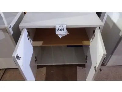 LOTE 341 - 01 ARMÁRIO BAIXO COM 02 PORTAS EM MADEIRA. (NO ESTADO) ATENÇÃO! FAZER A VISITAÇÃO ANTES DE ARREMATAR, NÃO SABEMOS SE FUNCIONA, LEILÃO NÃO TEM GARANTIA E NEM DEVOLUÇÃO, SUJEITO A POSSÍVEIS AVARIAS VISÍVEIS/OCULTAS E/OU AUSÊNCIA DE COMPONENTES.