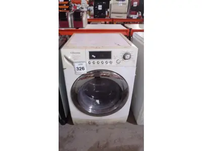 LOTE 326 - 01 MÁQUINA LAVA E SECA MARCA ELECTROLUX. (NO ESTADO) ATENÇÃO! FAZER A VISITAÇÃO ANTES DE ARREMATAR, NÃO SABEMOS SE FUNCIONA, LEILÃO NÃO TEM GARANTIA E NEM DEVOLUÇÃO, SUJEITO A POSSÍVEIS AVARIAS VISÍVEIS/OCULTAS E/OU AUSÊNCIA DE COMPONENTES.