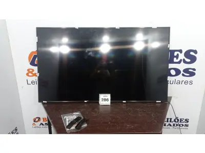 LOTE 286 - 01 TV LCD 55’’ MARCA SAMSUNG. (NO ESTADO) ATENÇÃO! FAZER A VISITAÇÃO ANTES DE ARREMATAR, NÃO SABEMOS SE FUNCIONA, LEILÃO NÃO TEM GARANTIA E NEM DEVOLUÇÃO, SUJEITO A POSSÍVEIS AVARIAS VISÍVEIS/OCULTAS E/OU AUSÊNCIA DE COMPONENTES.