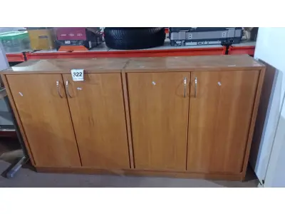 LOTE 322 - 01 ARMÁRIO BAIXO COM 04 PORTAS. (NO ESTADO) ATENÇÃO! FAZER A VISITAÇÃO ANTES DE ARREMATAR, NÃO SABEMOS SE FUNCIONA, LEILÃO NÃO TEM GARANTIA E NEM DEVOLUÇÃO, SUJEITO A POSSÍVEIS AVARIAS VISÍVEIS/OCULTAS E/OU AUSÊNCIA DE COMPONENTES.