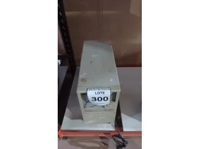 LOTE 300 - 01 NOBREAK MARCA BST. (NO ESTADO) ATENÇÃO! FAZER A VISITAÇÃO ANTES DE ARREMATAR, NÃO SABEMOS SE FUNCIONA, LEILÃO NÃO TEM GARANTIA E NEM DEVOLUÇÃO, SUJEITO A POSSÍVEIS AVARIAS VISÍVEIS/OCULTAS E/OU AUSÊNCIA DE COMPONENTES.