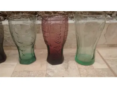 LOTE 061 - 01 COLEÇAO DE COPOS COCA-COLA - MC DONALDS - COPA DO MUNDO LOTE COM 6 COPOS. (NO ESTADO) ATENÇÃO! FAZER A VISITAÇÃO ANTES DE ARREMATAR, NÃO SABEMOS SE FUNCIONA, LEILÃO NÃO TEM GARANTIA E NEM DEVOLUÇÃO, SUJEITO A POSSÍVEIS AVARIAS VISÍVEIS/OCULTAS E/OU AUSÊNCIA DE COMPONENTES.