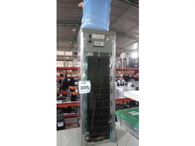 LOTE 305 - 01 BEBEDOURO EM INOX PARA GARRAFÃO MARCA IBBL. (NO ESTADO) ATENÇÃO! FAZER A VISITAÇÃO ANTES DE ARREMATAR, NÃO SABEMOS SE FUNCIONA, LEILÃO NÃO TEM GARANTIA E NEM DEVOLUÇÃO, SUJEITO A POSSÍVEIS AVARIAS VISÍVEIS/OCULTAS E/OU AUSÊNCIA DE COMPONENTES.