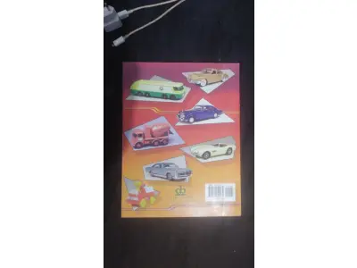 LOTE 111 - 01 REVISTA MOSTRUÁRIO MATCHBOX ANTIGA EM ÓTIMO ESTADO ITEM COMPRADO EM GARAGENS DE ANTIGUIDADES NOS EAU ITEM ORIGINAL. (NO ESTADO) ATENÇÃO! FAZER A VISITAÇÃO ANTES DE ARREMATAR, NÃO SABEMOS SE FUNCIONA, LEILÃO NÃO TEM GARANTIA E NEM DEVOLUÇÃO, SUJEITO A POSSÍVEIS AVARIAS VISÍVEIS/OCULTAS E/OU AUSÊNCIA DE COMPONENTES.