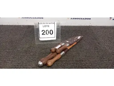 LOTE 200 - 01 KIT PARA CHURRASCO. (NO ESTADO) ATENÇÃO! FAZER A VISITAÇÃO ANTES DE ARREMATAR, NÃO SABEMOS SE FUNCIONA, LEILÃO NÃO TEM GARANTIA E NEM DEVOLUÇÃO, SUJEITO A POSSÍVEIS AVARIAS VISÍVEIS/OCULTAS E/OU AUSÊNCIA DE COMPONENTES.