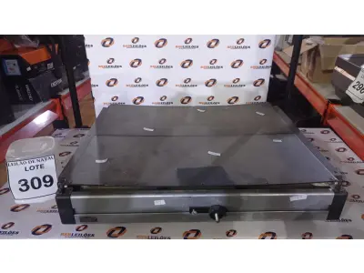 LOTE 309 - 01 LUMINÁRIA DE ESTÚDIO DOBRÁVEL. (NO ESTADO) ATENÇÃO! FAZER A VISITAÇÃO ANTES DE ARREMATAR, NÃO SABEMOS SE FUNCIONA, LEILÃO NÃO TEM GARANTIA E NEM DEVOLUÇÃO, SUJEITO A POSSÍVEIS AVARIAS VISÍVEIS/OCULTAS E/OU AUSÊNCIA DE COMPONENTES.