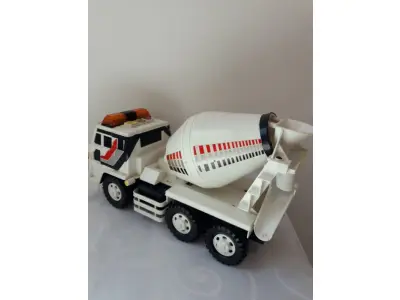 LOTE 093 - 01 ANTIGO CAMINHÃO BETONEIRA SÉRIE OS POSSANTES ESTRELA ANOS 80 USADO OS POSSANTES. (NO ESTADO) ATENÇÃO! FAZER A VISITAÇÃO ANTES DE ARREMATAR, NÃO SABEMOS SE FUNCIONA, LEILÃO NÃO TEM GARANTIA E NEM DEVOLUÇÃO, SUJEITO A POSSÍVEIS AVARIAS VISÍVEIS/OCULTAS E/OU AUSÊNCIA DE COMPONENTES.