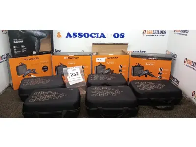 LOTE 232 - 05 SECADORES DE CABELO COM MALETA MARCA MALLORY SENDO 04 DE 127V E 01 DE 220V. (NO ESTADO) ATENÇÃO! FAZER A VISITAÇÃO ANTES DE ARREMATAR, NÃO SABEMOS SE FUNCIONA, LEILÃO NÃO TEM GARANTIA E NEM DEVOLUÇÃO, SUJEITO A POSSÍVEIS AVARIAS VISÍVEIS/OCULTAS E/OU AUSÊNCIA DE COMPONENTES.