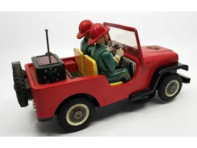 LOTE 401 - 01 RARÍSSIMO JEEP FIRE COMMAND CAR  DA T.N. IMPORTADO DO JAPÃO COM A CAIXA ORIGINAL  ; MUITO BOM ESTADO DE CONSERVAÇÃO PEÇA RARA DE SE ACHAR NESSE ESTADO. (NO ESTADO) ATENÇÃO! FAZER A VISITAÇÃO ANTES DE ARREMATAR, NÃO SABEMOS SE FUNCIONA, LEILÃO NÃO TEM GARANTIA E NEM DEVOLUÇÃO, SUJEITO A POSSÍVEIS AVARIAS VISÍVEIS/OCULTAS E/OU AUSÊNCIA DE COMPONENTES.