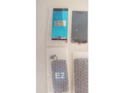 LOTE 358 - 01 LOTE COM TELAS DE CELULAR. (NO ESTADO) ATENÇÃO! FAZER A VISITAÇÃO ANTES DE ARREMATAR, NÃO SABEMOS SE FUNCIONA, LEILÃO NÃO TEM GARANTIA E NEM DEVOLUÇÃO, SUJEITO A POSSÍVEIS AVARIAS VISÍVEIS/OCULTAS E/OU AUSÊNCIA DE COMPONENTES.