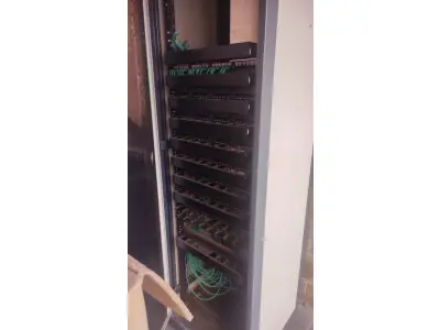 LOTE 396 - 01 RACK PARA SERVIDOR COM 2,08 DE ALTURA. (NO ESTADO) ATENÇÃO! FAZER A VISITAÇÃO ANTES DE ARREMATAR, NÃO SABEMOS SE FUNCIONA, LEILÃO NÃO TEM GARANTIA E NEM DEVOLUÇÃO, SUJEITO A POSSÍVEIS AVARIAS VISÍVEIS/OCULTAS E/OU AUSÊNCIA DE COMPONENTES.