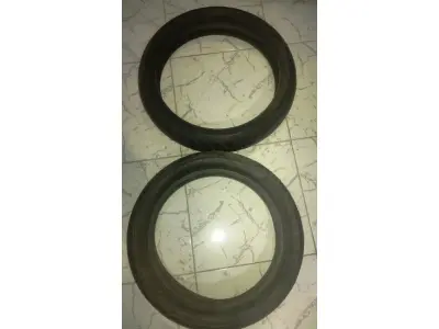 LOTE 366 - 01 LOTE COM 4 PNEUS PNEU 100/90 B19 MICHELIN SCORCHER 31, 130/60B19 DUNLOP  DOIS PNEUS  130/70.17 MC. (NO ESTADO) ATENÇÃO! FAZER A VISITAÇÃO ANTES DE ARREMATAR, NÃO SABEMOS SE FUNCIONA, LEILÃO NÃO TEM GARANTIA E NEM DEVOLUÇÃO, SUJEITO A POSSÍVEIS AVARIAS VISÍVEIS/OCULTAS E/OU AUSÊNCIA DE COMPONENTES.