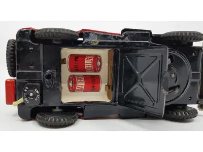 LOTE 401 - 01 RARÍSSIMO JEEP FIRE COMMAND CAR  DA T.N. IMPORTADO DO JAPÃO COM A CAIXA ORIGINAL  ; MUITO BOM ESTADO DE CONSERVAÇÃO PEÇA RARA DE SE ACHAR NESSE ESTADO. (NO ESTADO) ATENÇÃO! FAZER A VISITAÇÃO ANTES DE ARREMATAR, NÃO SABEMOS SE FUNCIONA, LEILÃO NÃO TEM GARANTIA E NEM DEVOLUÇÃO, SUJEITO A POSSÍVEIS AVARIAS VISÍVEIS/OCULTAS E/OU AUSÊNCIA DE COMPONENTES.