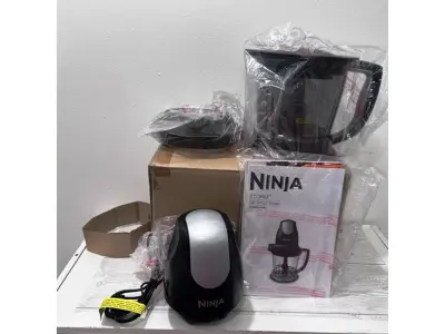 01 PROCESSADOR PERSONAL NINJA MODELO QB751Q SERIES VOLTAGEM 120V 60HZ 450 WATTS NOVO NUNCA USADO FUNCIONANDO.ITEM ORIGINAL COMPRADO EM LOJA NOS EUA. (NO ESTADO) ATENÇÃO! FAZER A VISITAÇÃO ANTES DE ARREMATAR, NÃO SABEMOS SE FUNCIONA, LEILÃO NÃO TEM GARANTIA E NEM DEVOLUÇÃO, SUJEITO A POSSÍVEIS AVARIAS VISÍVEIS/OCULTAS E/OU AUSÊNCIA DE COMPONENTES.