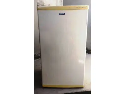 01 FRIGOBAR CÔNSUL FUNCIONANDO PERFEITAMENTE MODELO COMPACTO 120. 84 CM DE ALT,48 LARGURA,51 PROFUNDIDADE. (NO ESTADO) ATENÇÃO! FAZER A VISITAÇÃO ANTES DE ARREMATAR, NÃO SABEMOS SE FUNCIONA, LEILÃO NÃO TEM GARANTIA E NEM DEVOLUÇÃO, SUJEITO A POSSÍVEIS AVARIAS VISÍVEIS/OCULTAS E/OU AUSÊNCIA DE COMPONENTES.