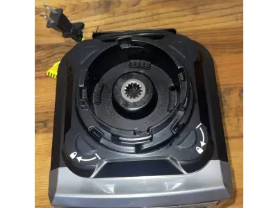 LOTE 142 - 01 LIQUIDIFICADOR COMPRADO EM LOJAS NOS EUA MARCA NINJA UMAS DAS MELHORES MARCAS DE ELETRO DOS EUA. MODELO BL810 1500 WATS, VEM COM UMA LÂMINA EXTRA USADO APENAS UMA VEZ PARA TESTES NOVISSIMO VOLTAGEM 127 VOLTS MUITO POTENTE. O LIQUIDIFICADOR VEM COM UMA LÂMINA EXTRA. (NO ESTADO) ATENÇÃO! FAZER A VISITAÇÃO ANTES DE ARREMATAR, NÃO SABEMOS SE FUNCIONA, LEILÃO NÃO TEM GARANTIA E NEM DEVOLUÇÃO, SUJEITO A POSSÍVEIS AVARIAS VISÍVEIS/OCULTAS E/OU AUSÊNCIA DE COMPONENTES.