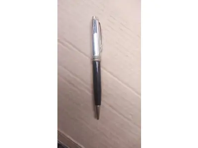 LOTE 130 - 01 LINDA CANETA T VICTOR ESTA MUITO BEM CONSERVADA USADAS POUCAS VEZES E FOI GUARDADA. (NO ESTADO) ATENÇÃO! FAZER A VISITAÇÃO ANTES DE ARREMATAR, NÃO SABEMOS SE FUNCIONA, LEILÃO NÃO TEM GARANTIA E NEM DEVOLUÇÃO, SUJEITO A POSSÍVEIS AVARIAS VISÍVEIS/OCULTAS E/OU AUSÊNCIA DE COMPONENTES.