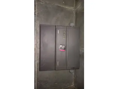 LOTE 434 - 01 MÁQUINA DE ESCREVER OLIVETTI PRAXIS 20 LIGANDO E AS TECLAS FUNCIONAM. (NO ESTADO) ATENÇÃO! FAZER A VISITAÇÃO ANTES DE ARREMATAR, NÃO SABEMOS SE FUNCIONA, LEILÃO NÃO TEM GARANTIA E NEM DEVOLUÇÃO, SUJEITO A POSSÍVEIS AVARIAS VISÍVEIS/OCULTAS E/OU AUSÊNCIA DE COMPONENTES.