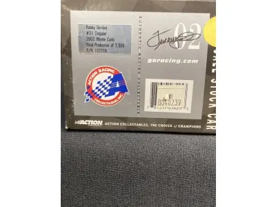 LOTE 128 - 01 RARA MINIATURA NASCAR ROBBY GORDON CINGULAR WIRELESS DIECAST.ITEM COMPRADO EM GARAGEM DE ANTIGUIDADES NOS EUA. (NO ESTADO) ATENÇÃO! FAZER A VISITAÇÃO ANTES DE ARREMATAR, NÃO SABEMOS SE FUNCIONA, LEILÃO NÃO TEM GARANTIA E NEM DEVOLUÇÃO, SUJEITO A POSSÍVEIS AVARIAS VISÍVEIS/OCULTAS E/OU AUSÊNCIA DE COMPONENTES.