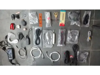 LOTE 371 - 01 LOTE DIVERSOS ITEM ELÉTRICOS E INFORMÁTICAS ALGUNS TESTADOS E FUNCIONANDO NEM TODOS FORAM TESTADOS. (NO ESTADO) ATENÇÃO! FAZER A VISITAÇÃO ANTES DE ARREMATAR, NÃO SABEMOS SE FUNCIONA, LEILÃO NÃO TEM GARANTIA E NEM DEVOLUÇÃO, SUJEITO A POSSÍVEIS AVARIAS VISÍVEIS/OCULTAS E/OU AUSÊNCIA DE COMPONENTES.