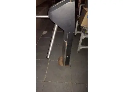 LOTE 395 - 01 CATRACA MARCA HENRY SEM TESTES DE FUNCIONAMENTO. (NO ESTADO) ATENÇÃO! FAZER A VISITAÇÃO ANTES DE ARREMATAR, NÃO SABEMOS SE FUNCIONA, LEILÃO NÃO TEM GARANTIA E NEM DEVOLUÇÃO, SUJEITO A POSSÍVEIS AVARIAS VISÍVEIS/OCULTAS E/OU AUSÊNCIA DE COMPONENTES.