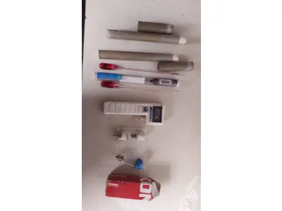 01 LOTE COM MEDIDORES, TERMÔMETROS E FUSÍVEL. (NO ESTADO) ATENÇÃO! FAZER A VISITAÇÃO ANTES DE ARREMATAR, NÃO SABEMOS SE FUNCIONA, LEILÃO NÃO TEM GARANTIA E NEM DEVOLUÇÃO, SUJEITO A POSSÍVEIS AVARIAS VISÍVEIS/OCULTAS E/OU AUSÊNCIA DE COMPONENTES.